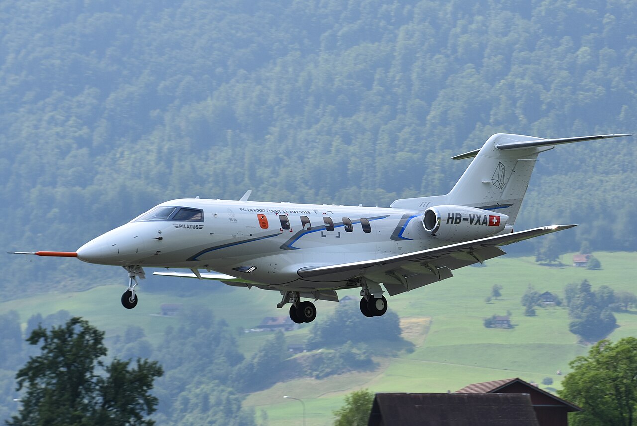Pilatus PC-24 — Pilatus PC-24, P01, HB-VXA (18743050229) (cropped).jpg