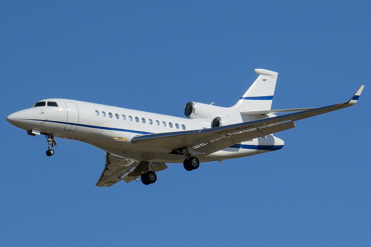 Dassault Falcon 7X — VQ-BGG@PEK (20170314150921).jpg