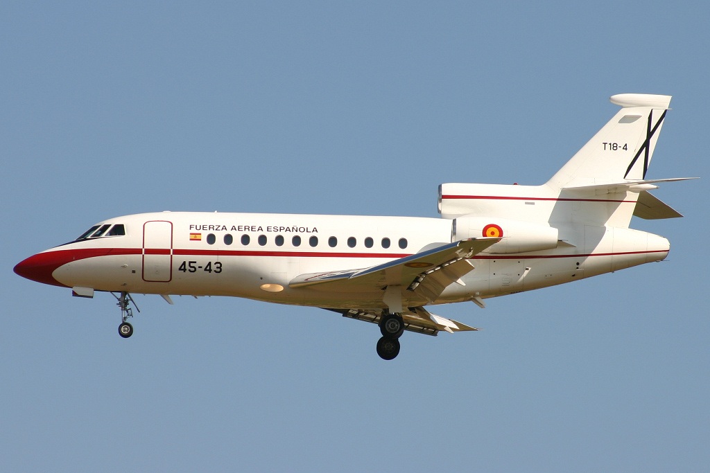 Dassault Falcon 900 — Spanish Air Force Dassault Falcon 900B.jpg